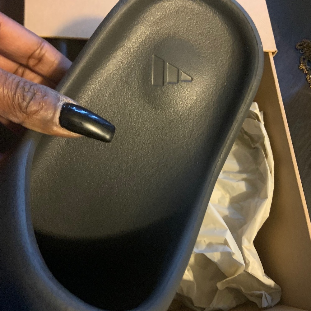 Black yeezy slides NEW